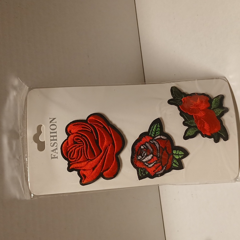 Red Rose Embroidery Patch Set 3pcs NWT - Picture 3 of 5